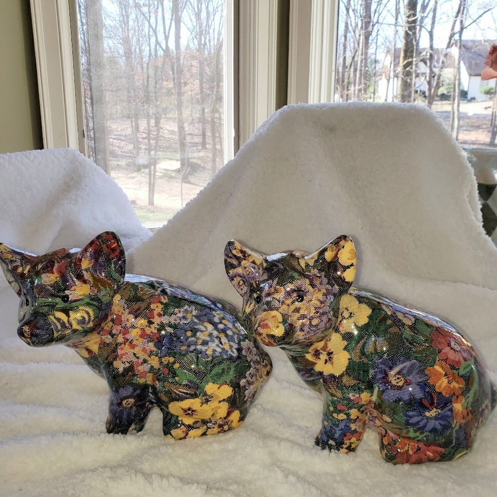 Pig Decor  (2 Pigs) - Picture 7 of 8